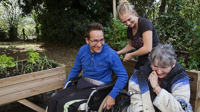 Ensemble, pour les personnes cérébrolésées