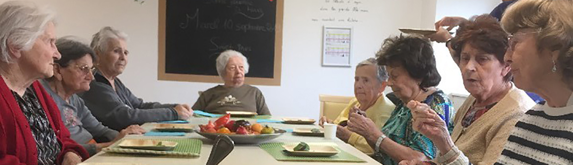 Cafi de souvenirs, d’odeurs et de saveurs qui boulèguent L’Oustaou de Lure