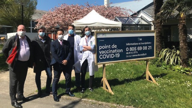 L’Hôpital Arthur Gardiner de Dinard inaugure un centre de vaccination