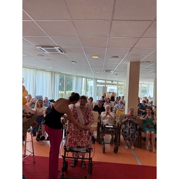 Miss et Mister EHPAD 2025 : quand nos aînés brillent sur le tapis rouge !