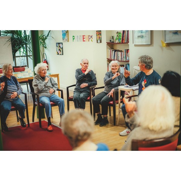 Le conte au cœur du soin : un projet thérapeutique à l’EHPAD Leis Eschirou