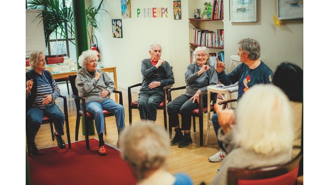 Le conte au cœur du soin : un projet thérapeutique à l’EHPAD Leis Eschirou