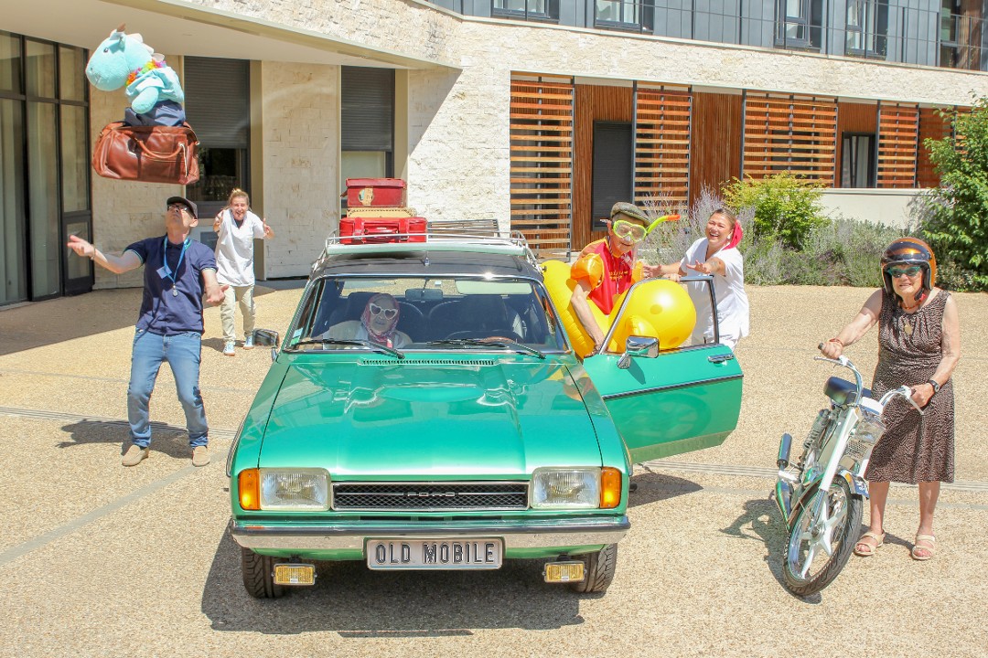 Résidence La Mésangerie - Maule (78) - Tout le monde en voiture